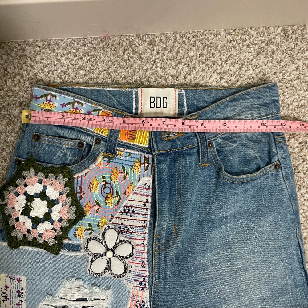 BDG Urban Outfitters Patchwork Jeans Size 24 - Picture 10 of 13